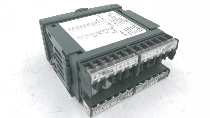 INVENSYS 3208/CC/VH/LRRX/X/XXX/G/ENG/ENG