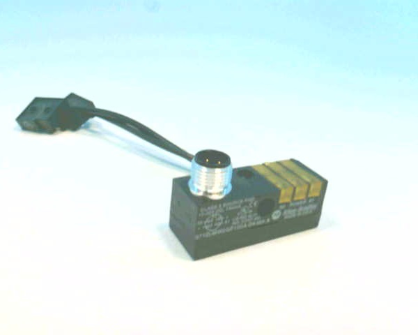 ALLEN BRADLEY 871D-MW2GP100A-D4