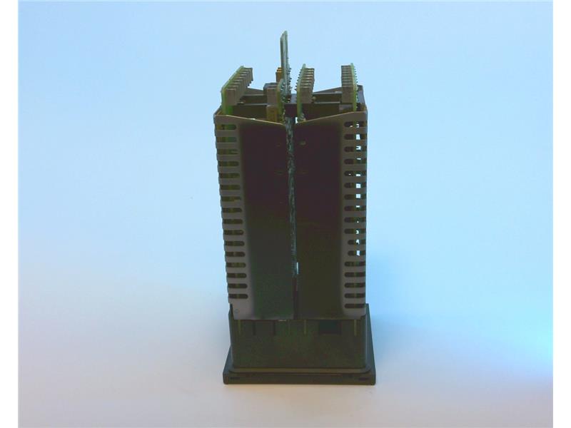 INVENSYS 818P/TC/TRIAC/NONE/DLE/NONE/M85/96/SN/01/32/600/F/S2/N0/E/IN/S/N/MN/MN/H