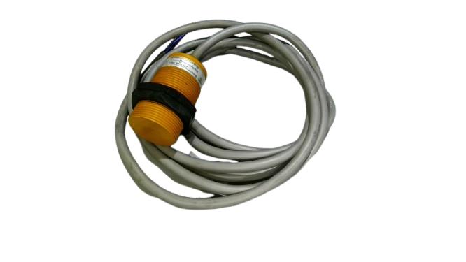 OMRON E2F-X10F1-G 2M