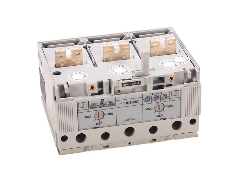 ALLEN BRADLEY 140G-KTF3-D30