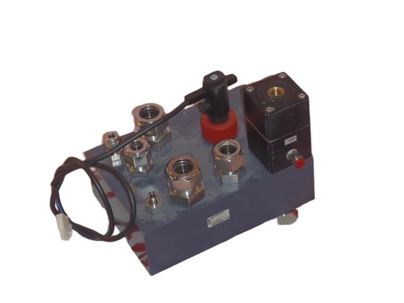 790-040307-007 by BURKERT