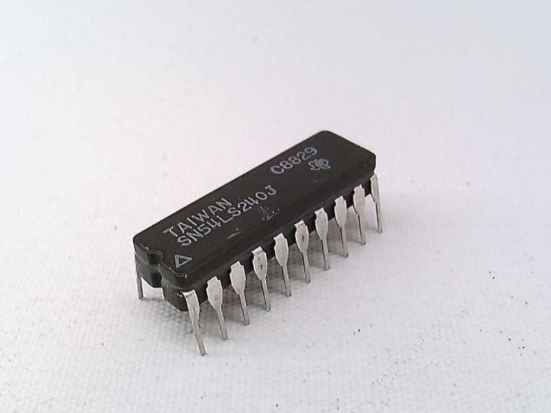 FAIRCHILD INDUSTRIAL PROD SN54LS240J