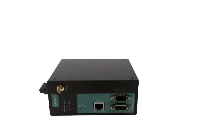 THE MOXA GROUP MGATE W5208