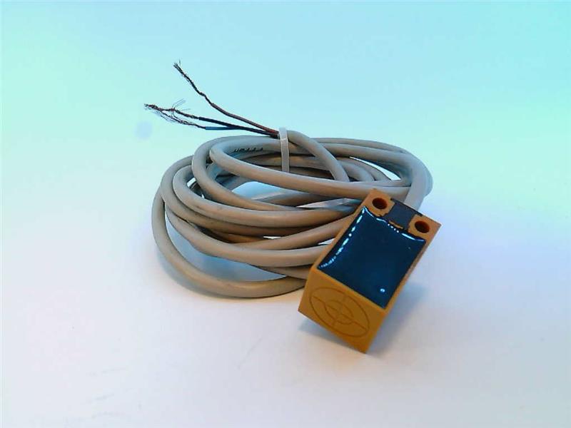 OMRON TL-Q5MC1 2M