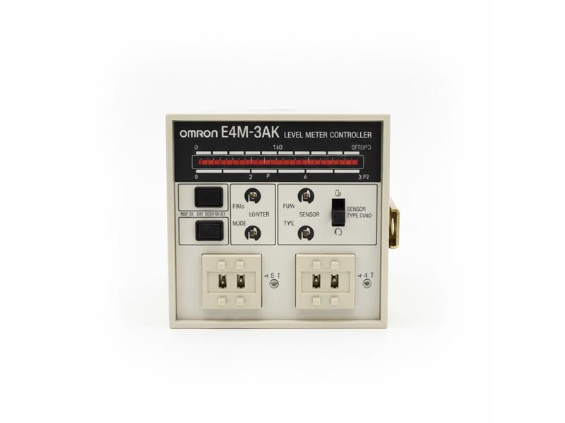 OMRON E4M-3AK-110/220VAC
