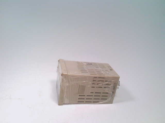 OMRON E5CS-R1GU-W AC100-240