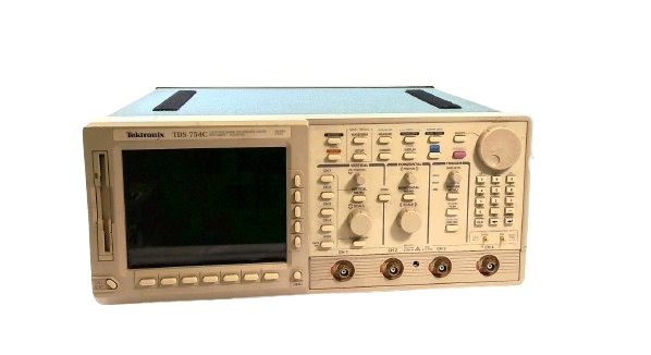 TEKTRONIX TDS 754C