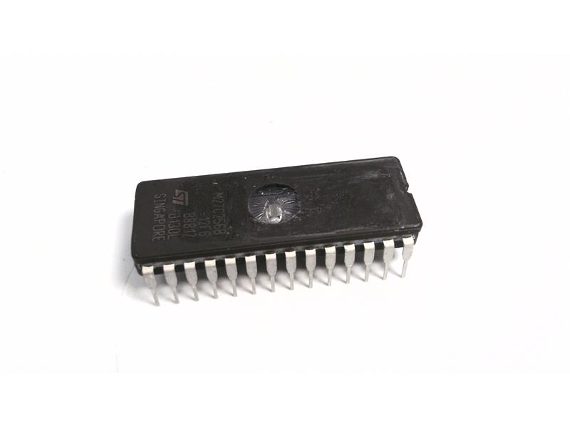 ST MICRO M27C256B-12F6
