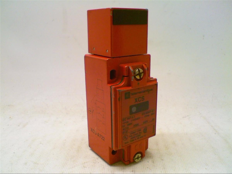 SCHNEIDER ELECTRIC XCSA722