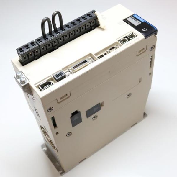 YASKAWA ELECTRIC SGD7S-5R5A20A