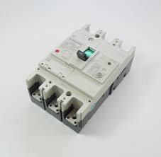 NV250-CW3P150A100 par MITSUBISHI