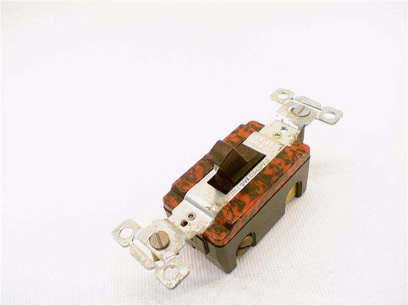 HUBBELL 4523