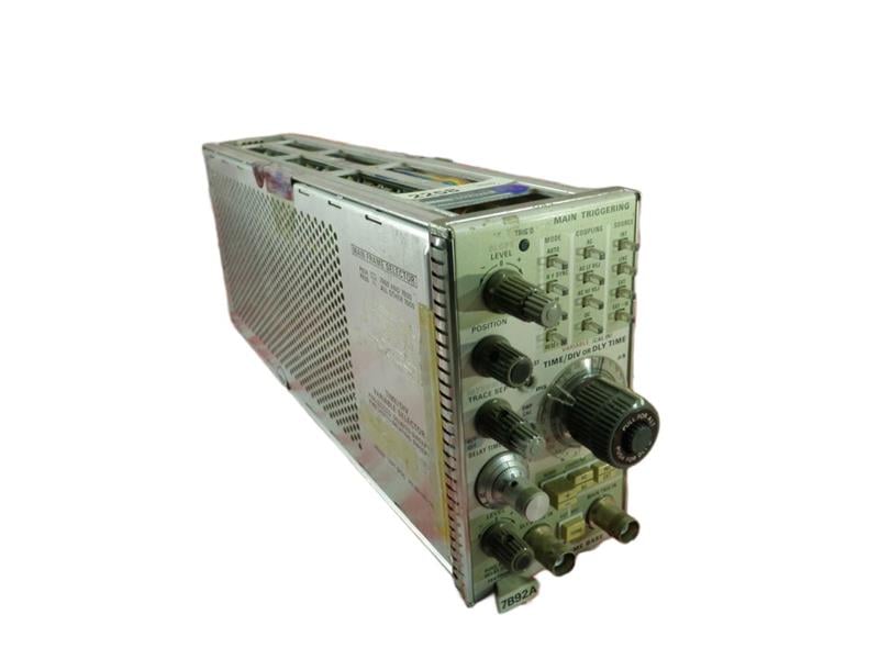 7B92A by TEKTRONIX