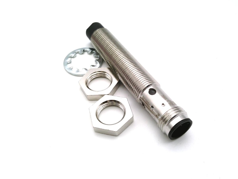 OMRON E2B-M12LN05-M1-B2