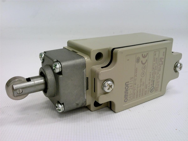 OMRON D4B-2A71N