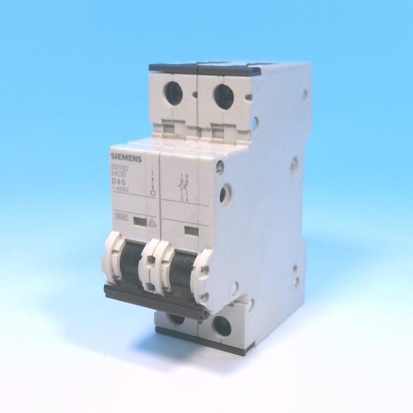 SIEMENS 5SY6240-8