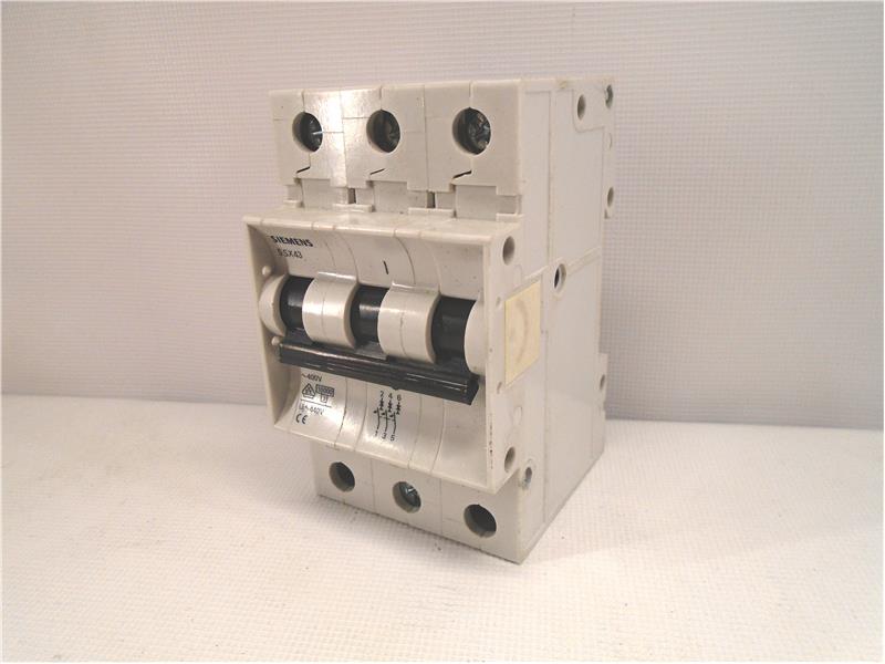 SIEMENS 5SX4-306-7
