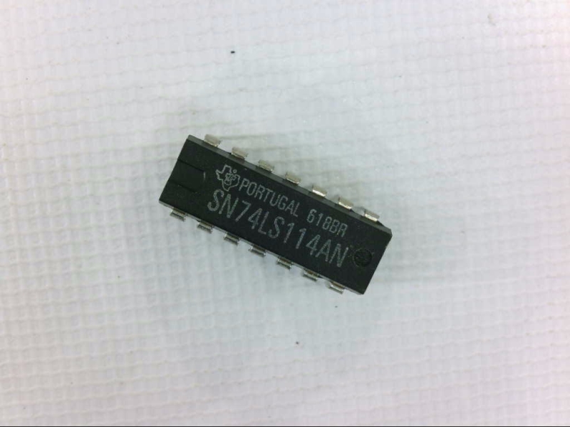 TEXAS INSTRUMENTS SEMI SN74LS114AN