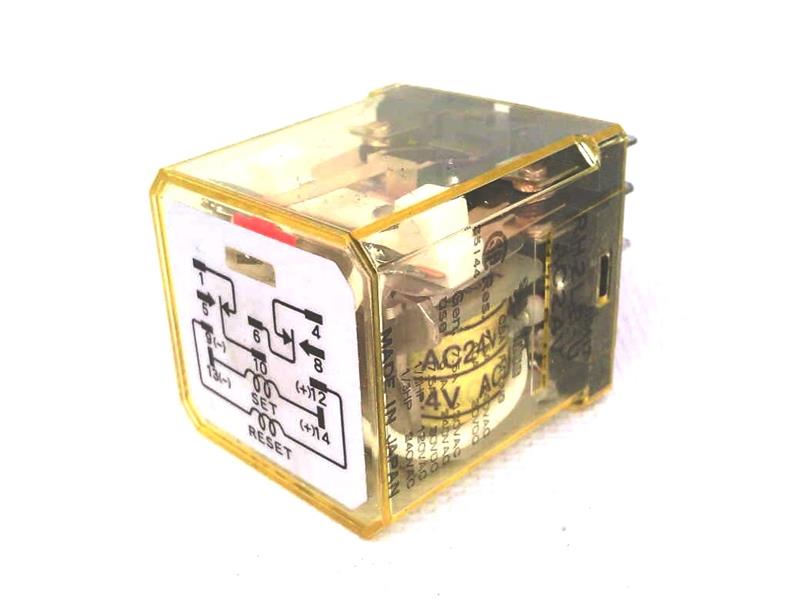 IDEC RH2LB-U-AC24V