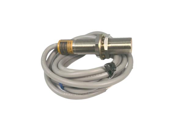 OMRON TL-XP5P