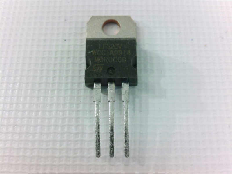 ST MICRO LF52CV