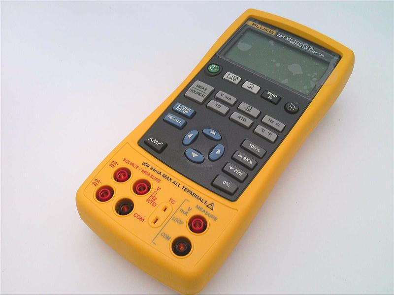 FLUKE  725