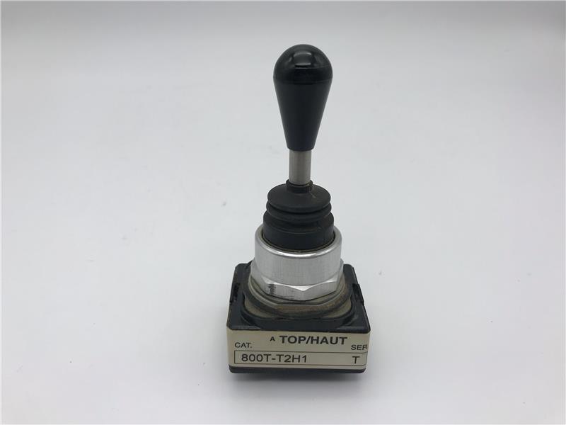 ALLEN BRADLEY 800T-T2H1