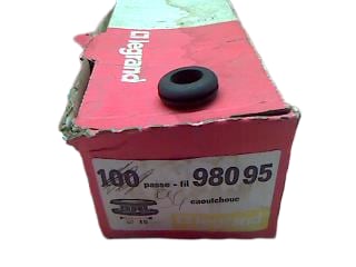 980-95 by LEGRAND