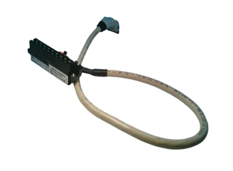 ALLEN BRADLEY 1492-CAB005E69