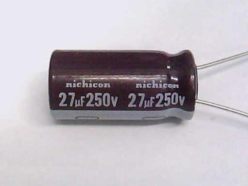 UCY2E270MPD por NICHICON