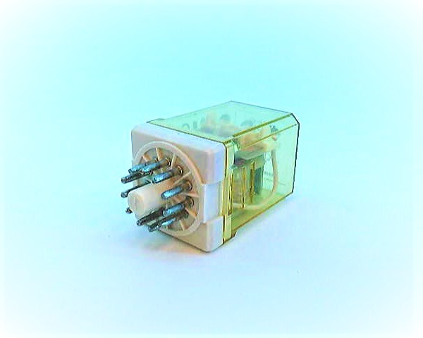 IDEC RR3P-UAC220