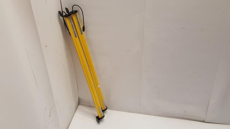 SS-32-0F1-AU par PINNACLE SYSTEMS INC