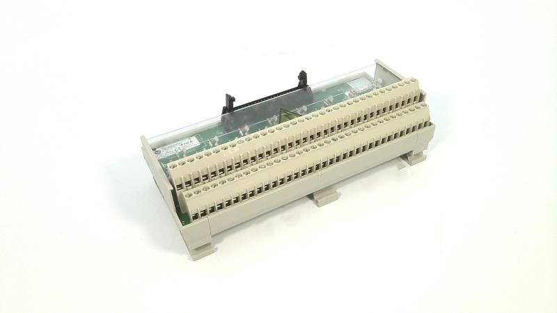 ALLEN BRADLEY 1492-IFM40F-FSA-4