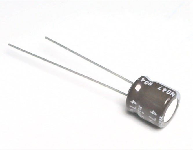 USF1A470MDD por NICHICON