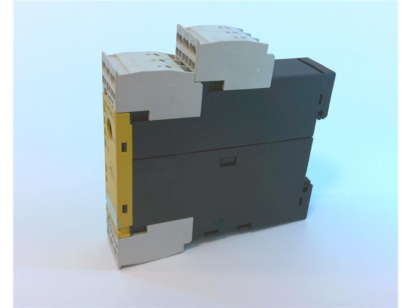 SIEMENS 3RK1205-0BG00-0AA2