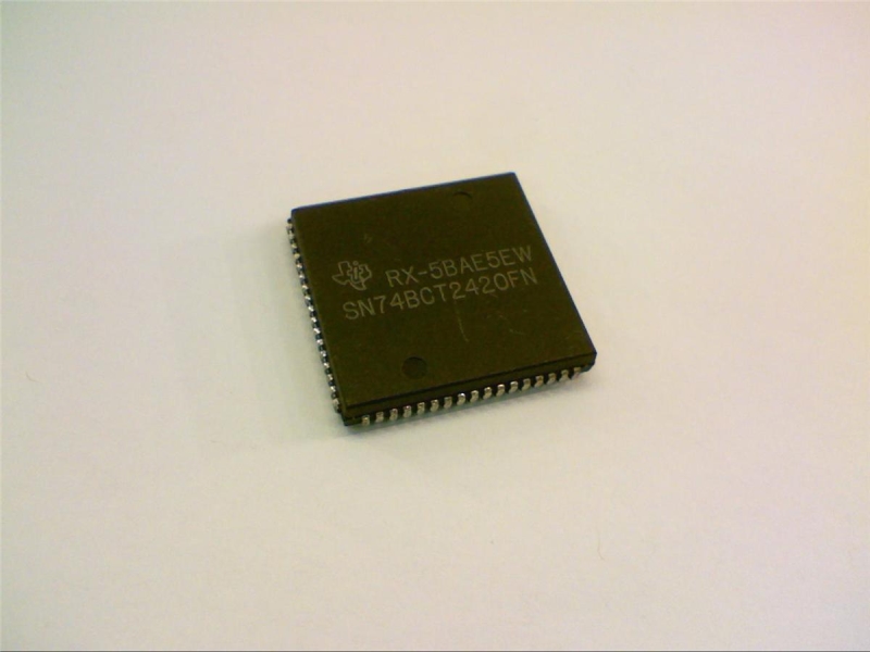 TEXAS INSTRUMENTS SEMI SN74BCT2420FN