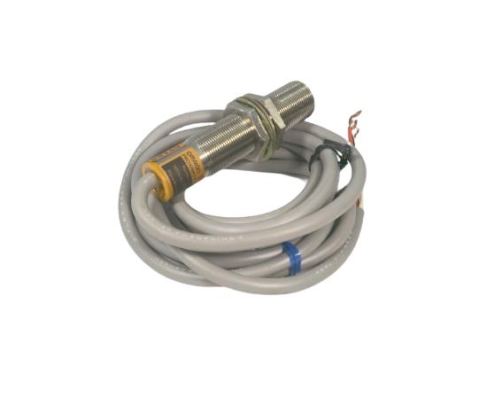 OMRON TL-XP5P
