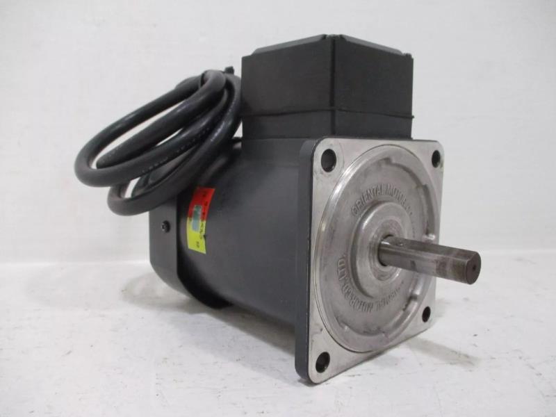 5IK60A-STF Motor by ORIENTAL MOTOR