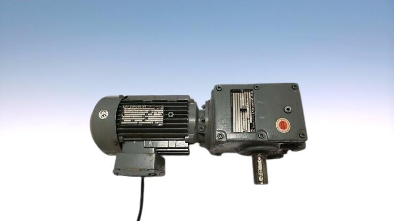 SEW EURODRIVE S52DT80K4