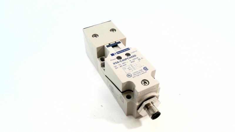 SCHNEIDER ELECTRIC XS8C40PC449D