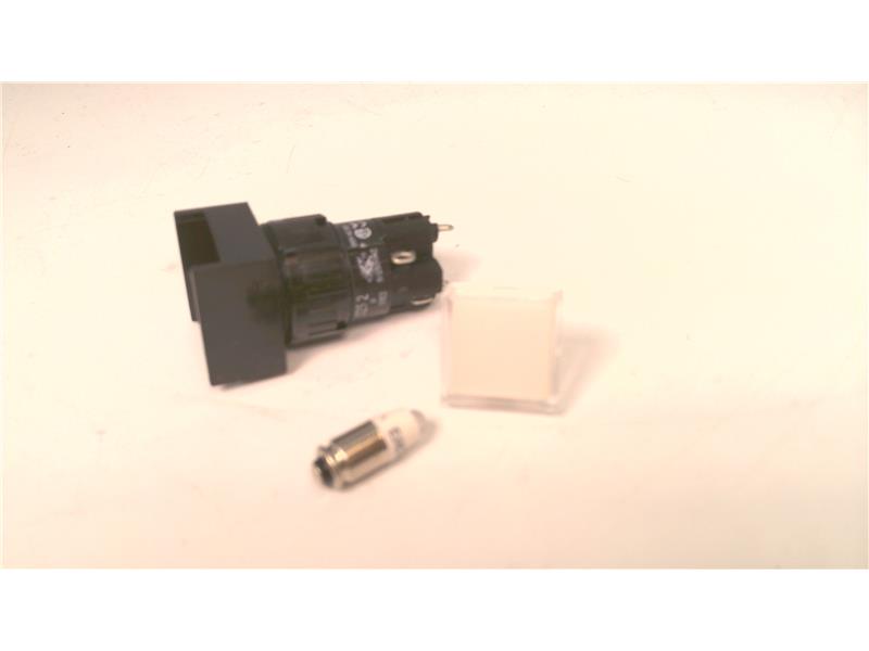 EUCHNER LEUCHTDRUCKTASTER MIT LED WEISS