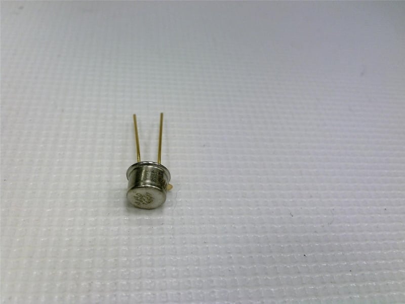 ANALOG DEVICES AD589TH