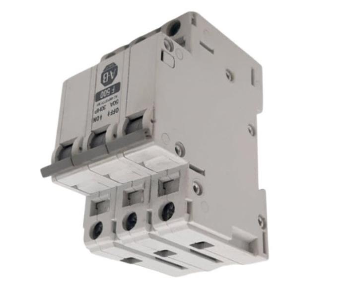 ALLEN BRADLEY 1492-CB3F500
