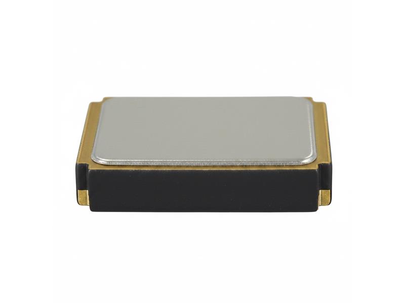 ECS-120-20-33-CKM-TR par ECS