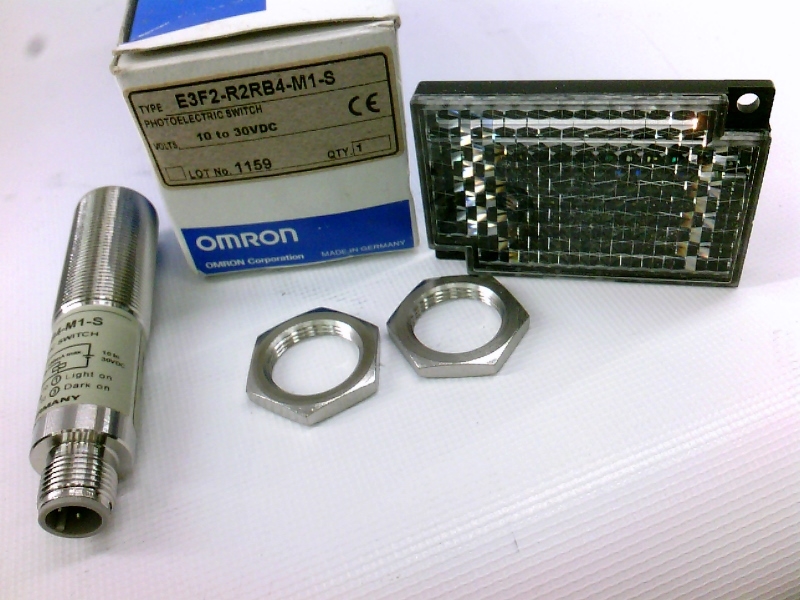 OMRON E3F2-R2RB4-M-1S