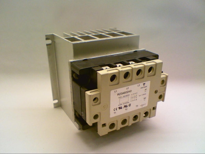 CARLO GAVAZZI RZ3A60D40