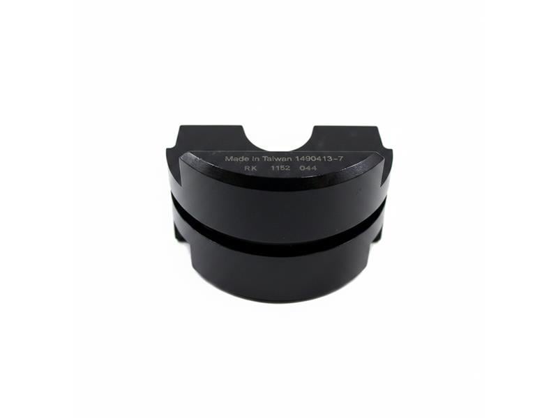 TE CONNECTIVITY 1490413-7