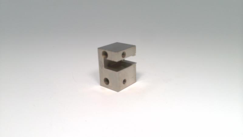 MOLEX 69037-0008