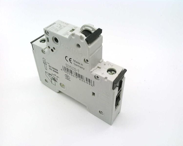 SIEMENS 5SY4132-7